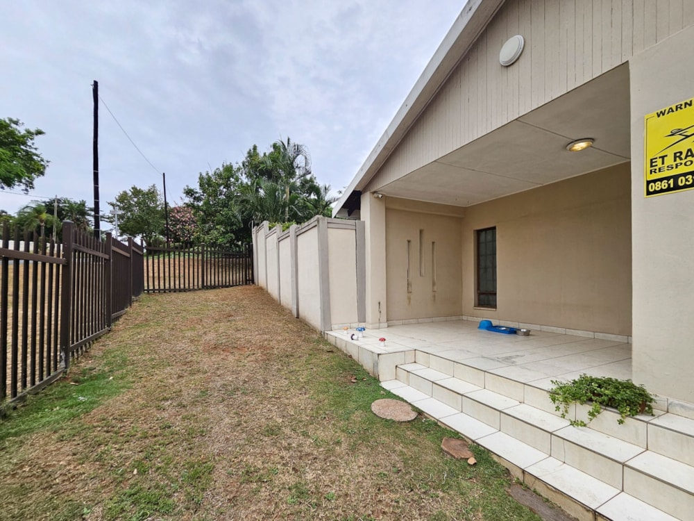 House to rent in Athlone Park - 1WB1721372 House to rent in Athlone Park - 1WB1721372