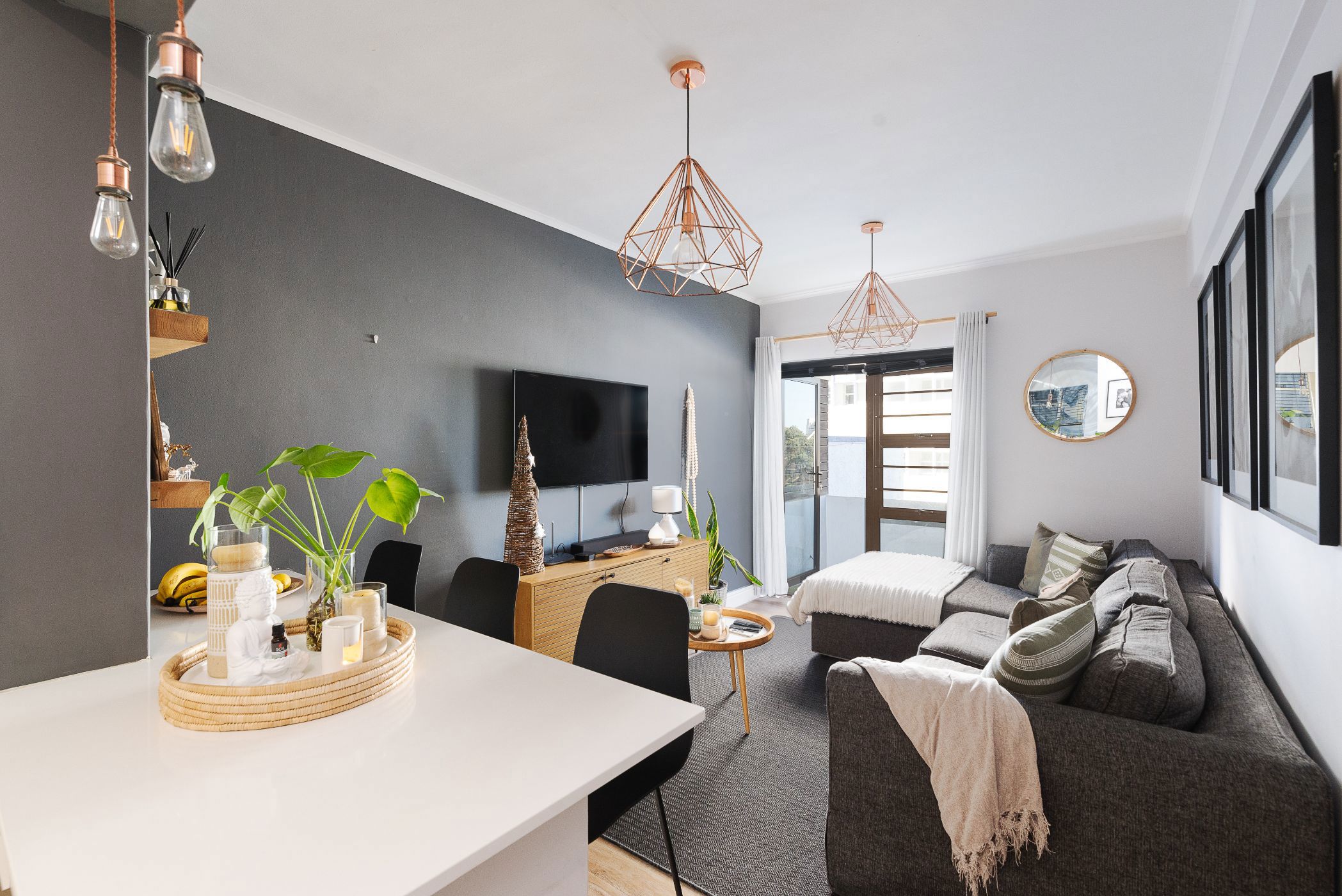 Apartment sold in Mouille Point - AS1685614