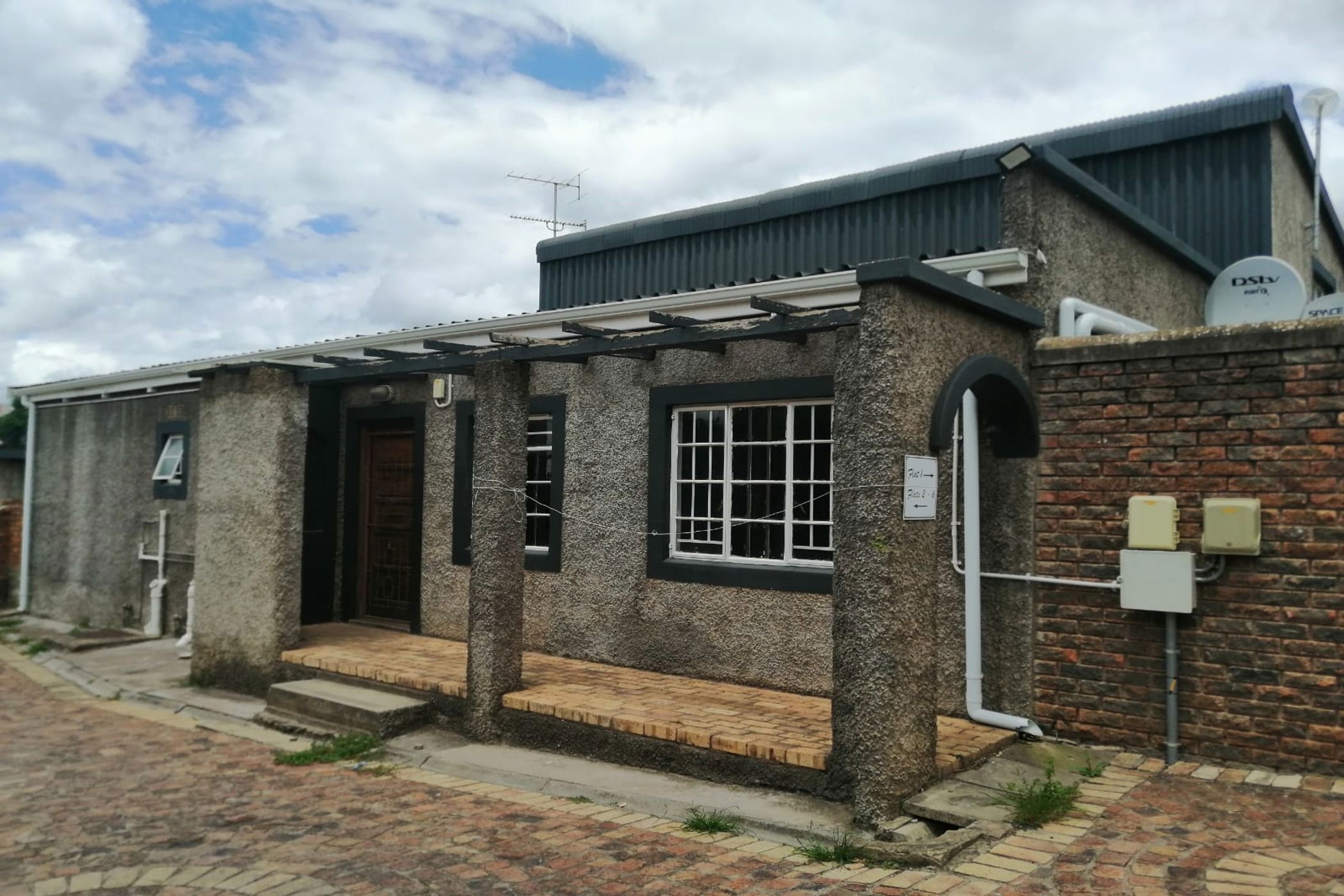 Apartment to rent in Grahamstown Central (Makhanda Central)  - 1GC1713760