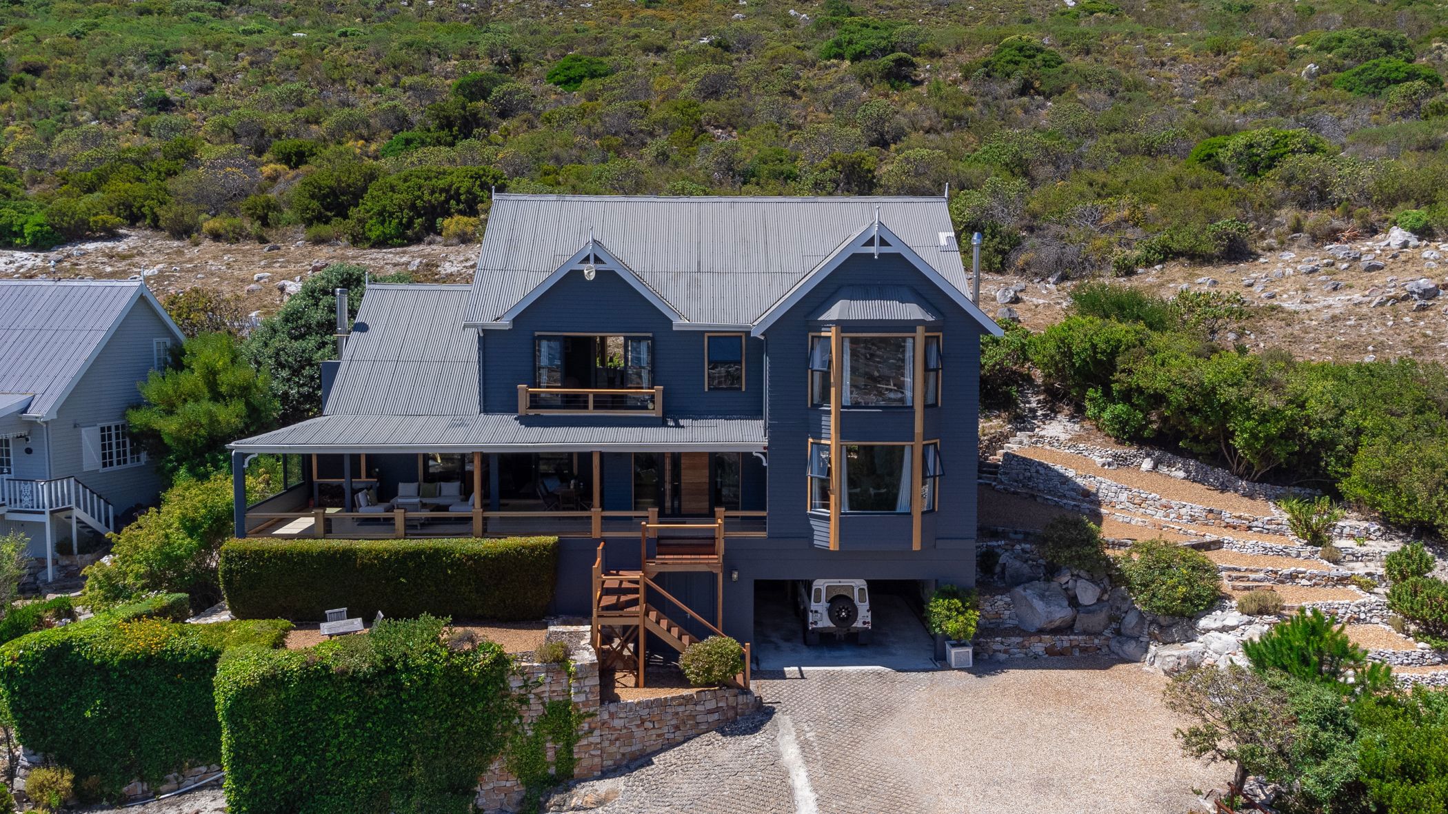 Double-storey house sold in Clovelly, Cape Town - FH1686575