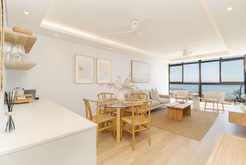 Apartment sold in Mouille Point - AS1684625