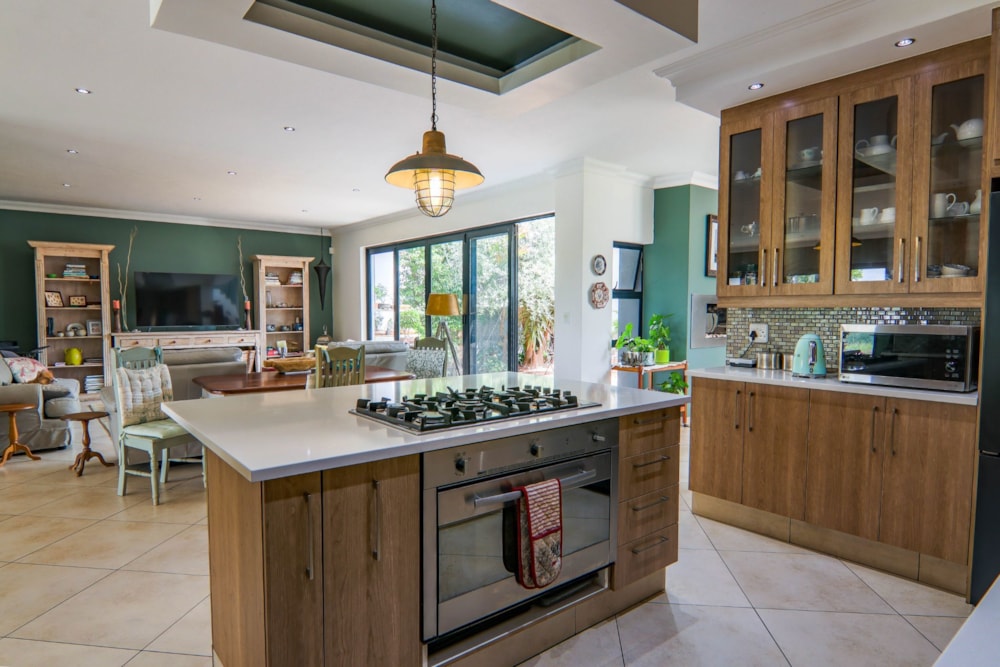 Double-storey house for sale in Copperleaf - 1CU1687060