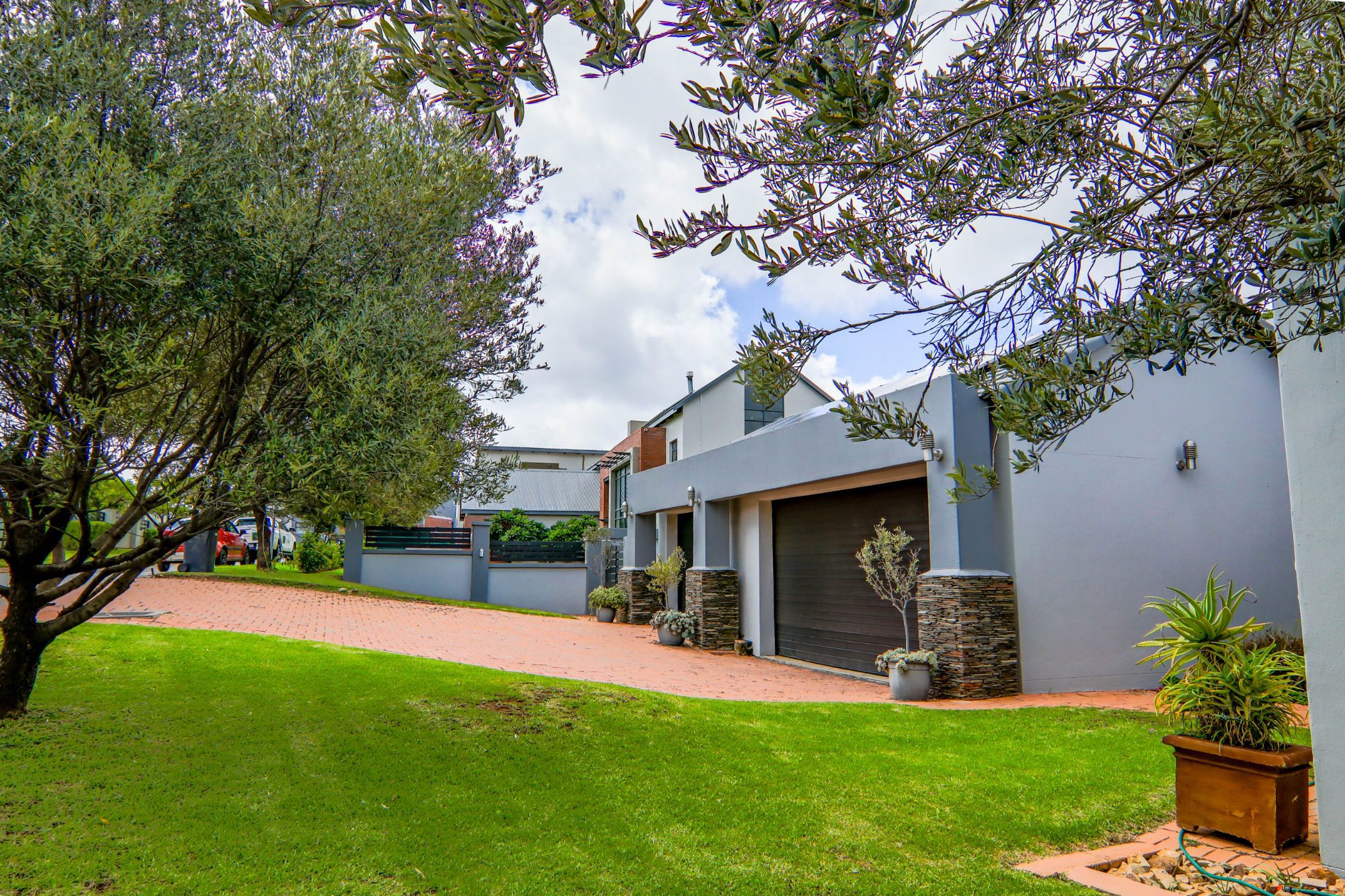 Double-storey house for sale in Copperleaf - 1CU1687060