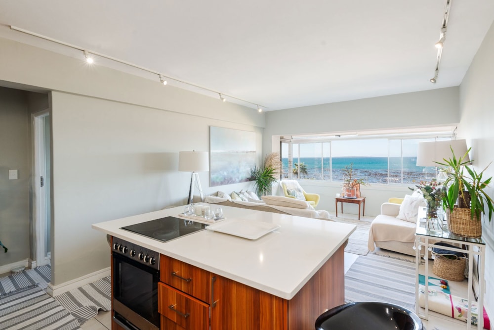 Apartment sold in Mouille Point - AS1685605