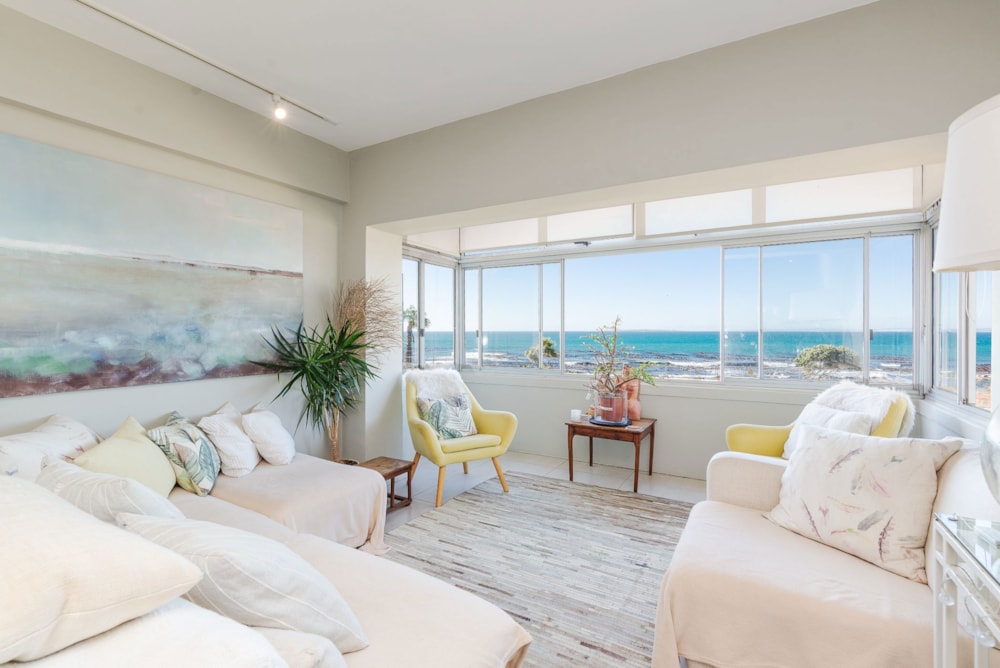 Apartment sold in Mouille Point - AS1685605