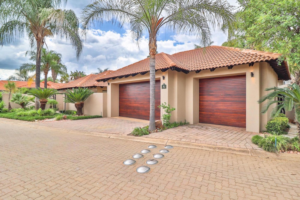 Golf estate house for sale in Pecanwood - 1HR1690671 Golf estate house for sale in Pecanwood - 1HR1690671