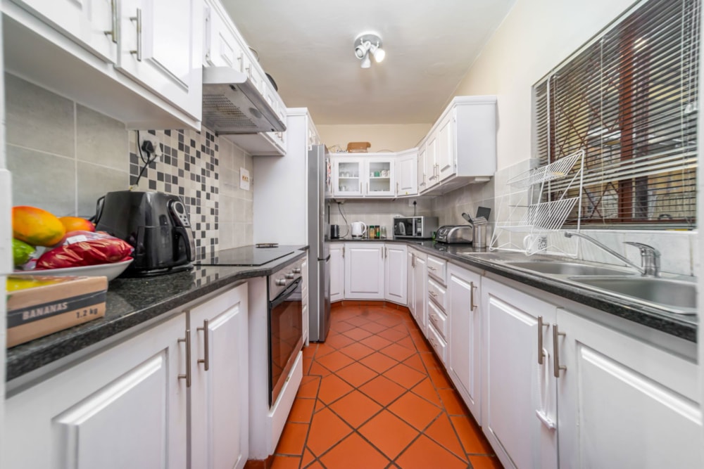 Townhouse for sale in Gillitts - 1KF1686904