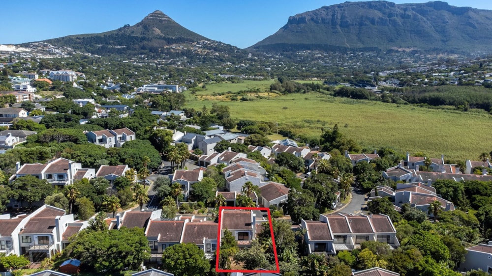 Townhouse sold in Beach Estate - HOB1683795 Townhouse sold in Beach Estate - HOB1683795