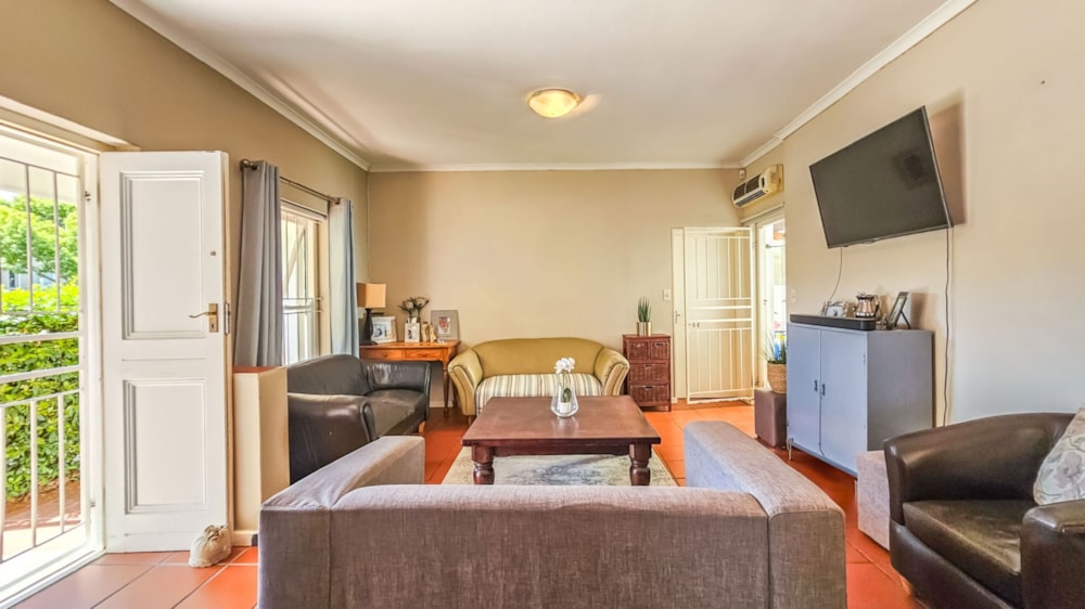 House sold in Groenvlei, Paarl - TK1688325 House sold in Groenvlei, Paarl - TK1688325