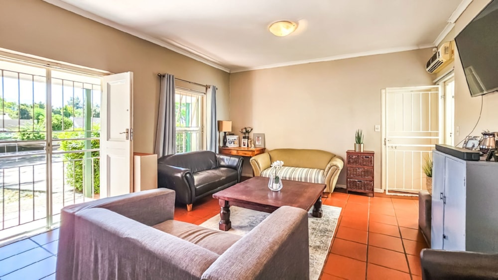 House sold in Groenvlei, Paarl - TK1688325 House sold in Groenvlei, Paarl - TK1688325