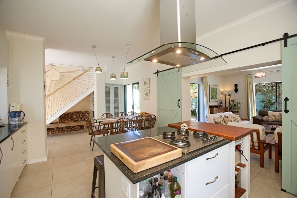 House sold in Pinelands, Cape Town - KW1684895 House sold in Pinelands, Cape Town - KW1684895