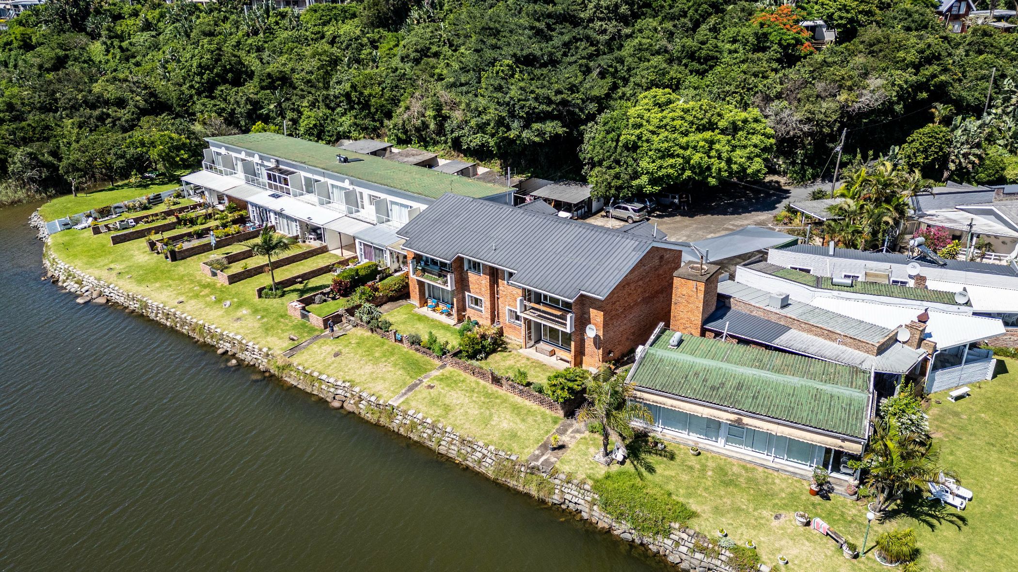 Apartment for sale in Bonza Bay - 1EZ1686401