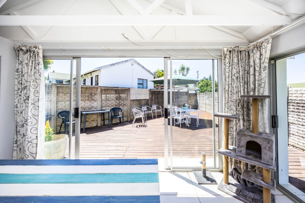 Townhouse sold in Nahoon Valley Park - 1EZ1680086 Townhouse sold in Nahoon Valley Park - 1EZ1680086