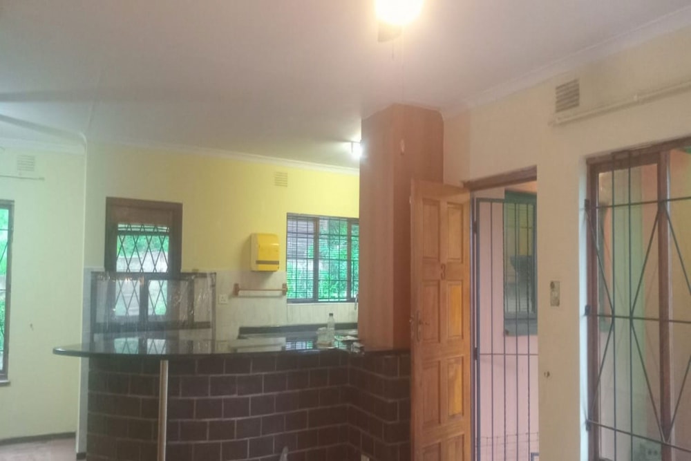 House let in Illovo Glen - 1WB1688328 House let in Illovo Glen - 1WB1688328