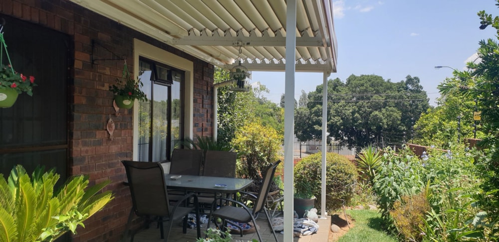 Townhouse sold in Dan Pienaar - 1BX1687840 Townhouse sold in Dan Pienaar - 1BX1687840