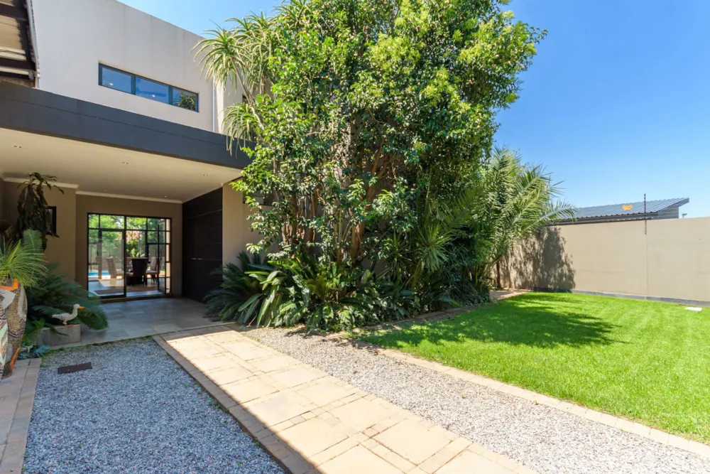 Double-storey cluster for sale in Bedfordview - BED1734427 Double-storey cluster for sale in Bedfordview - BED1734427