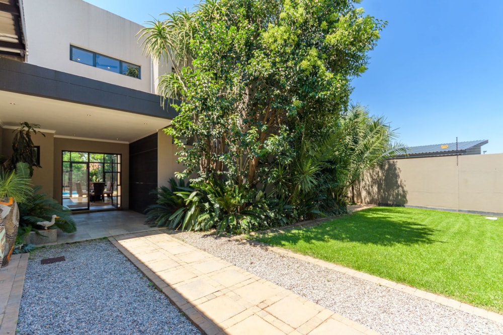 Double-storey cluster for sale in Bedfordview - BED1734427