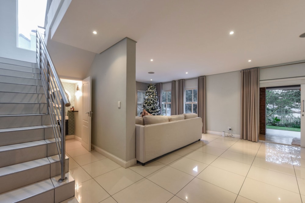 House sold in North Riding - FW1683610 House sold in North Riding - FW1683610