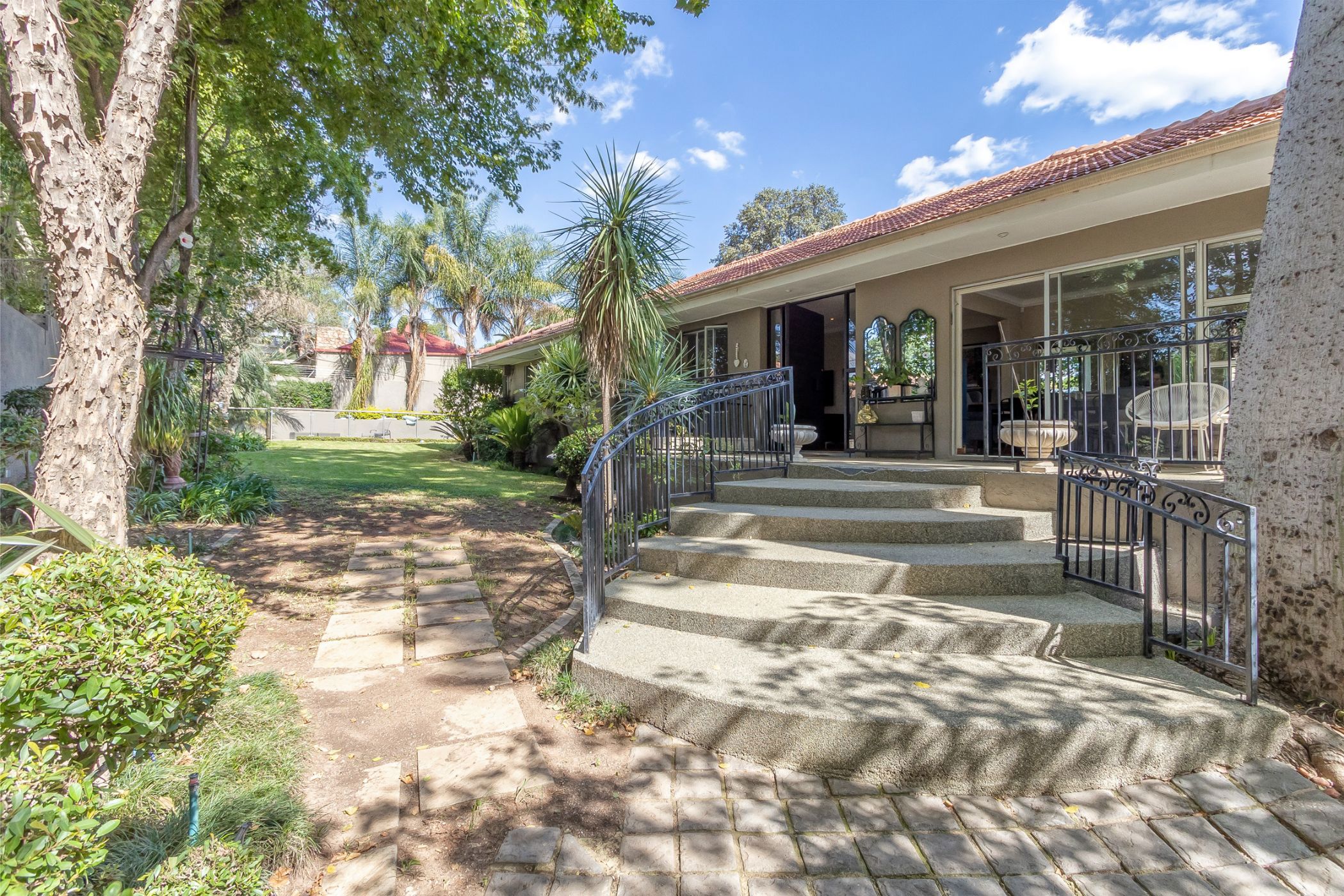 House for sale in Orchards - HP1724876