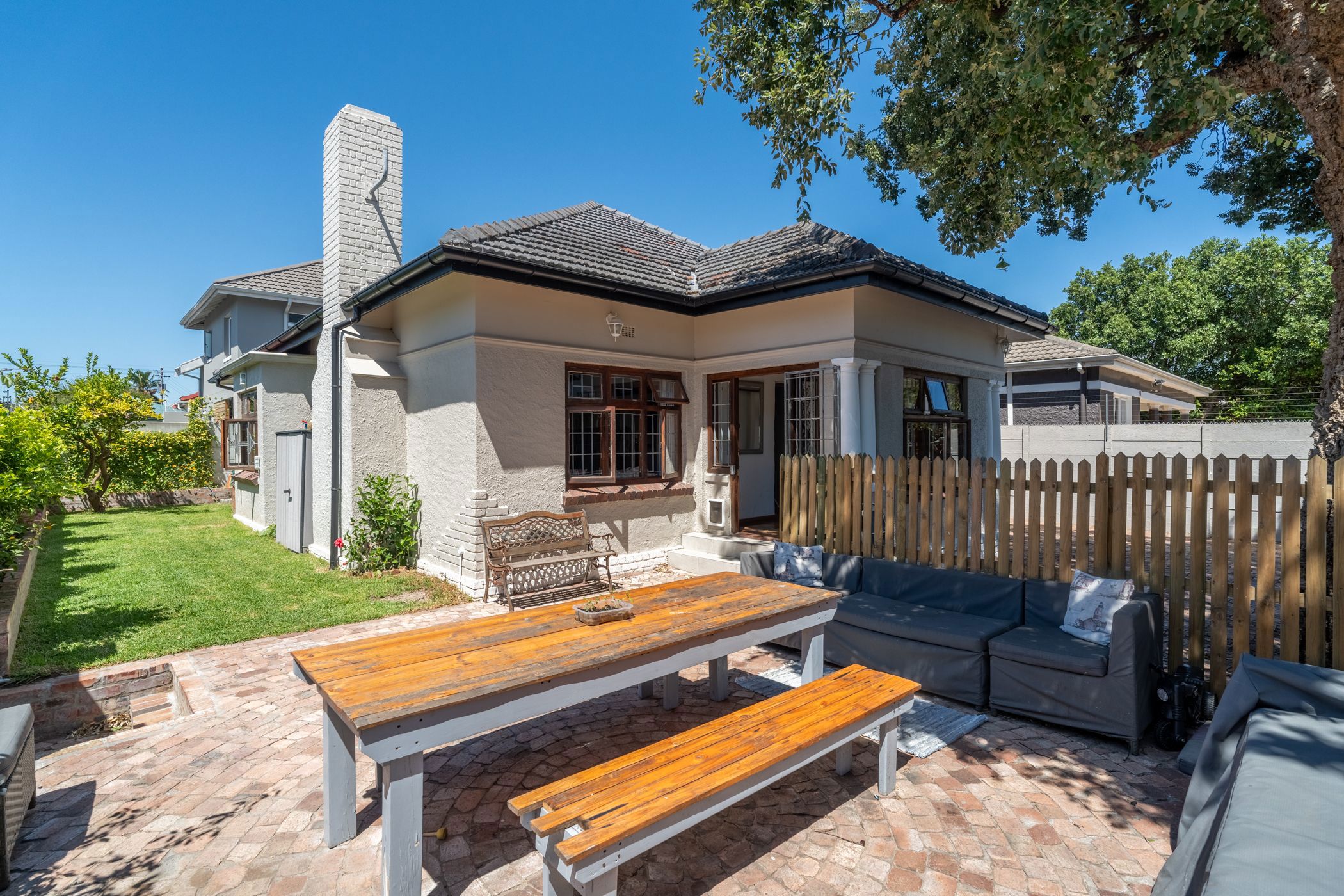 House sold in Claremont, Cape Town - KW1687196