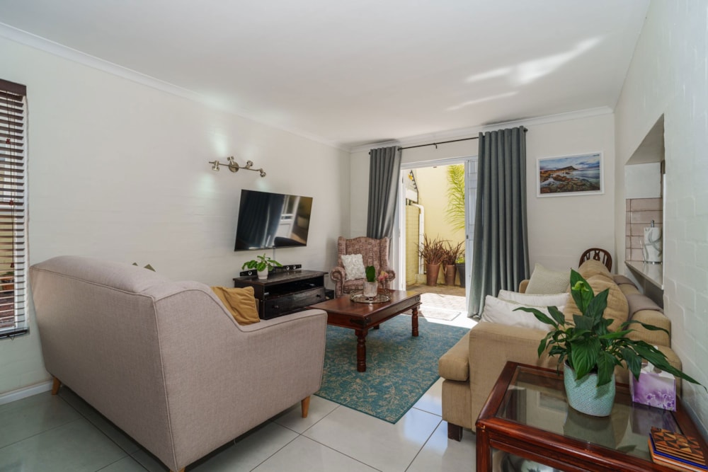 Townhouse sold in Claremont, Cape Town - KW1687891 Townhouse sold in Claremont, Cape Town - KW1687891