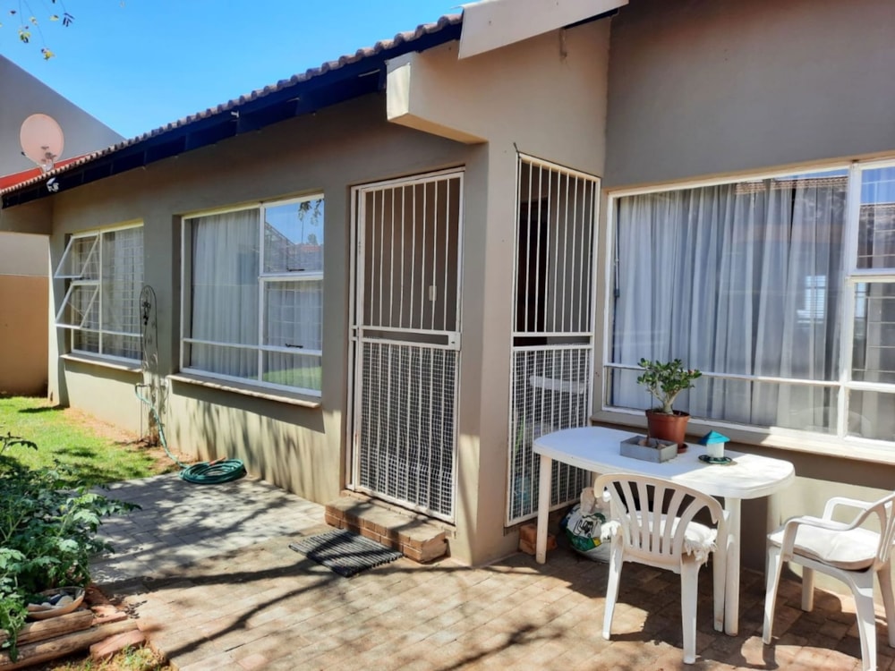 Townhouse sold in Langenhovenpark - 1BX1685825 Townhouse sold in Langenhovenpark - 1BX1685825