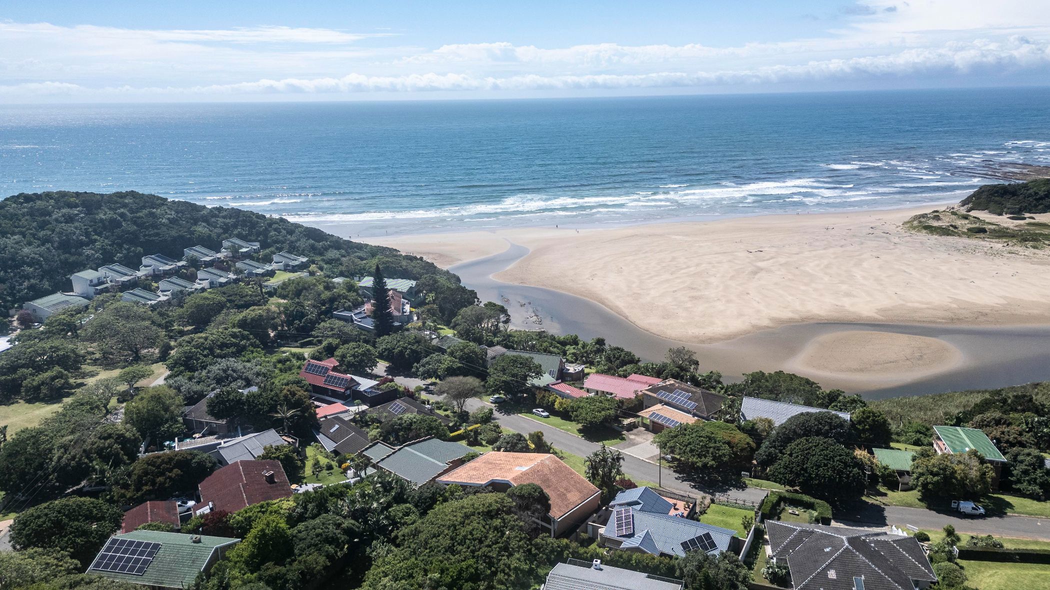 Double-storey house for sale in Cintsa - 1EZ1685561