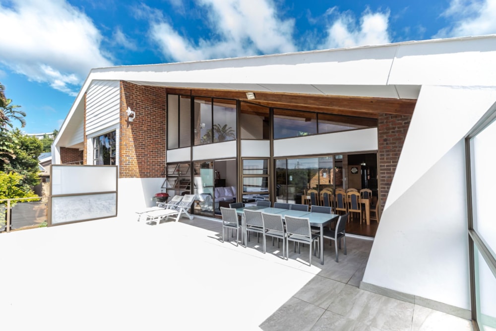 Double-storey house for sale in Cintsa - 1EZ1685561 Double-storey house for sale in Cintsa - 1EZ1685561