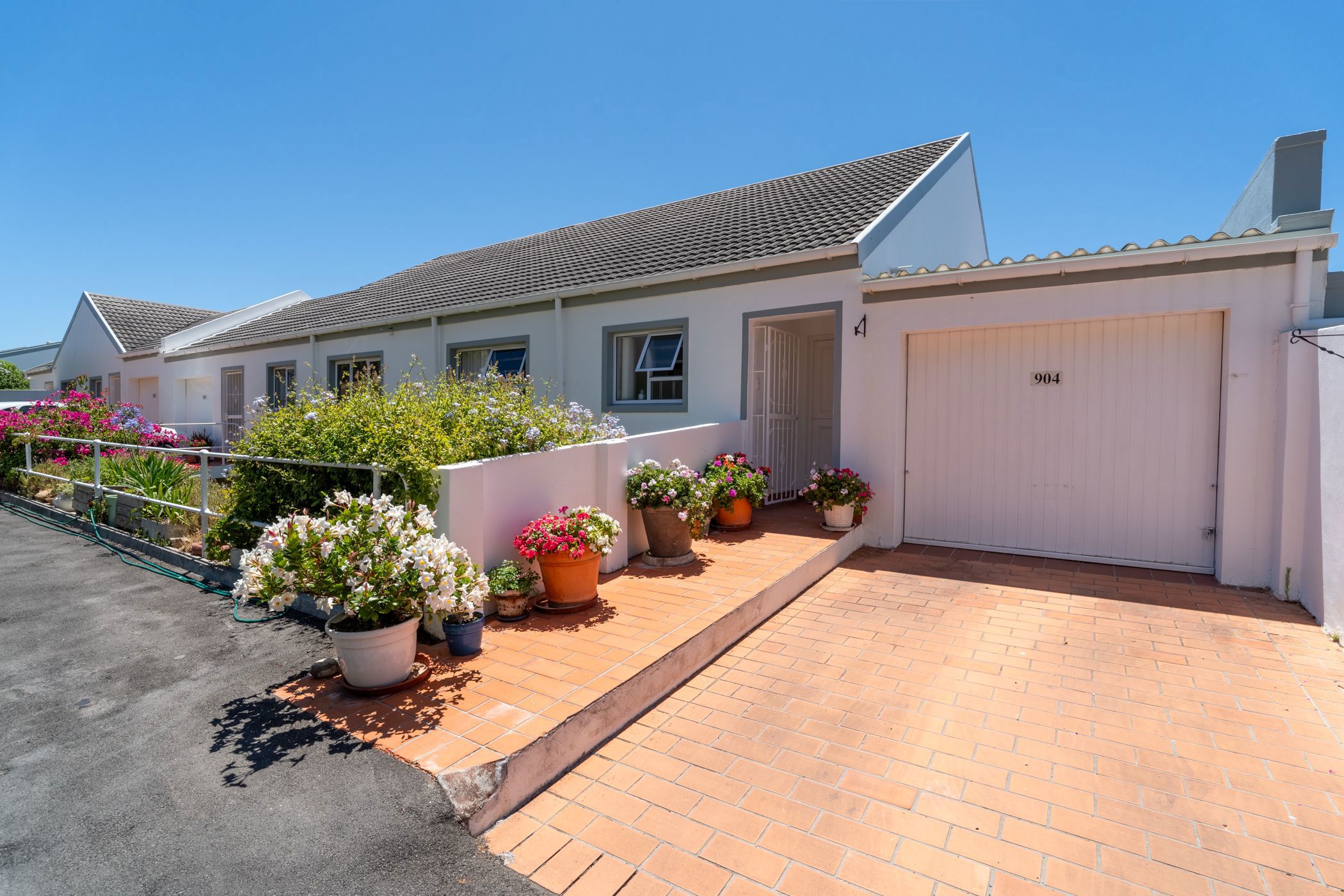 Apartment sold in Simons Town - SIM1685621