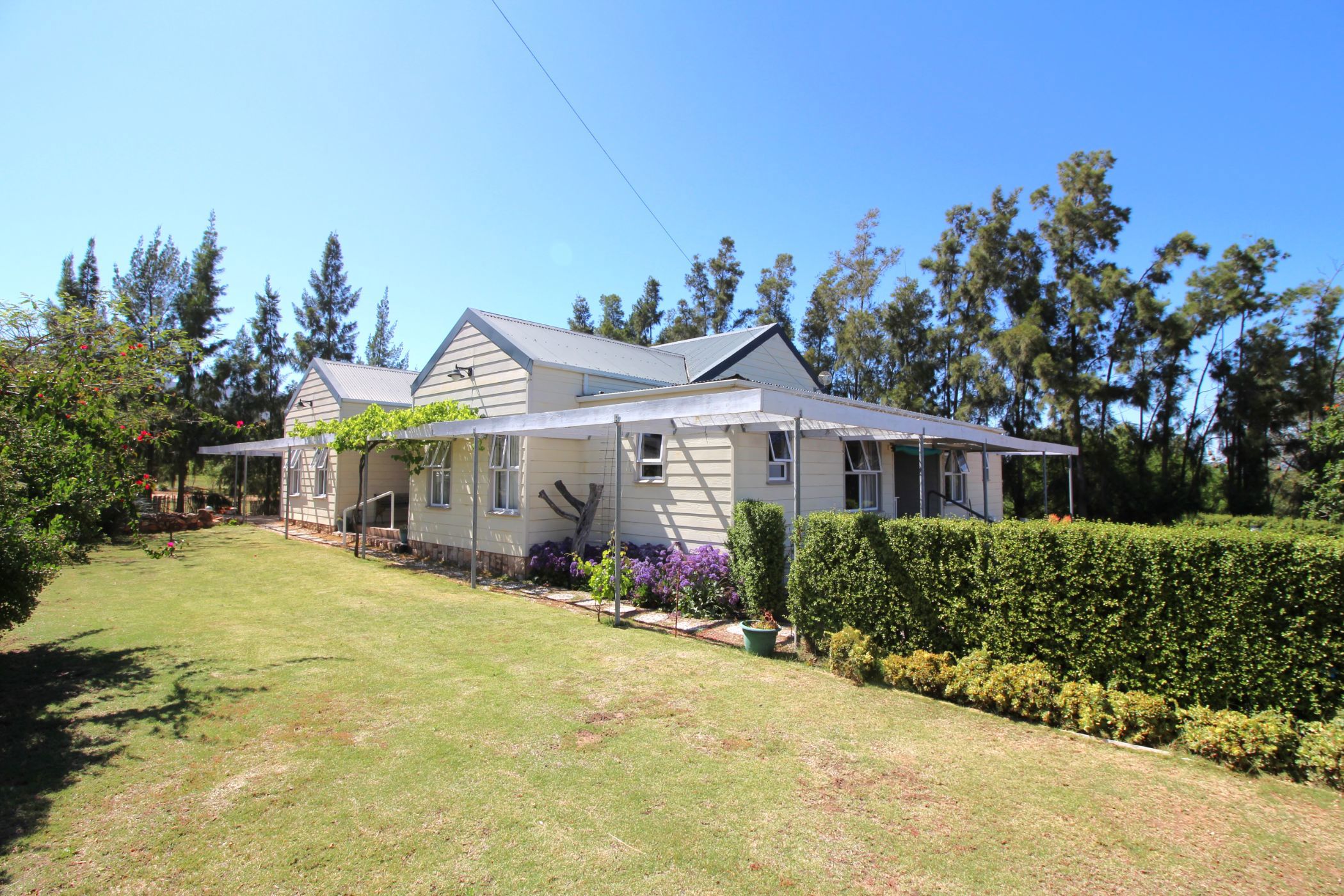 House for sale in Aurora, West Coast - LA1687343