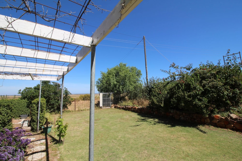 House for sale in Aurora, West Coast - LA1687343