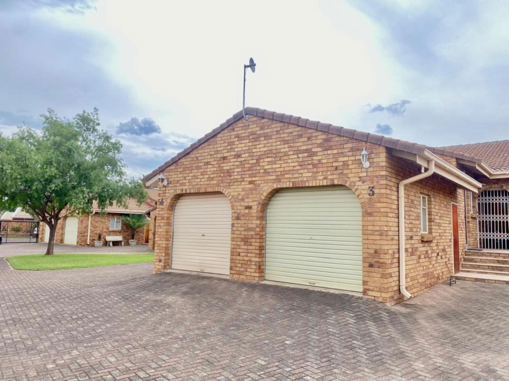 Townhouse for sale in Hutten Heights - 1NW1681054 Townhouse for sale in Hutten Heights - 1NW1681054