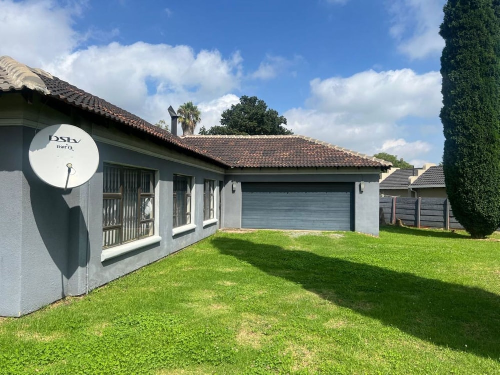 House sold in Crystal Park - EN1692367