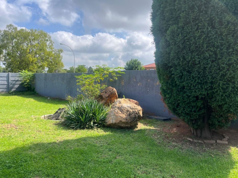 House sold in Crystal Park - EN1692367