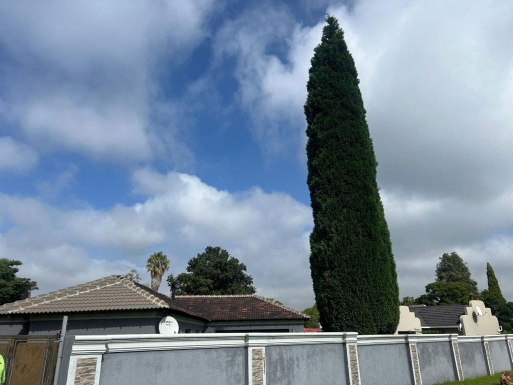 House sold in Crystal Park - EN1692367