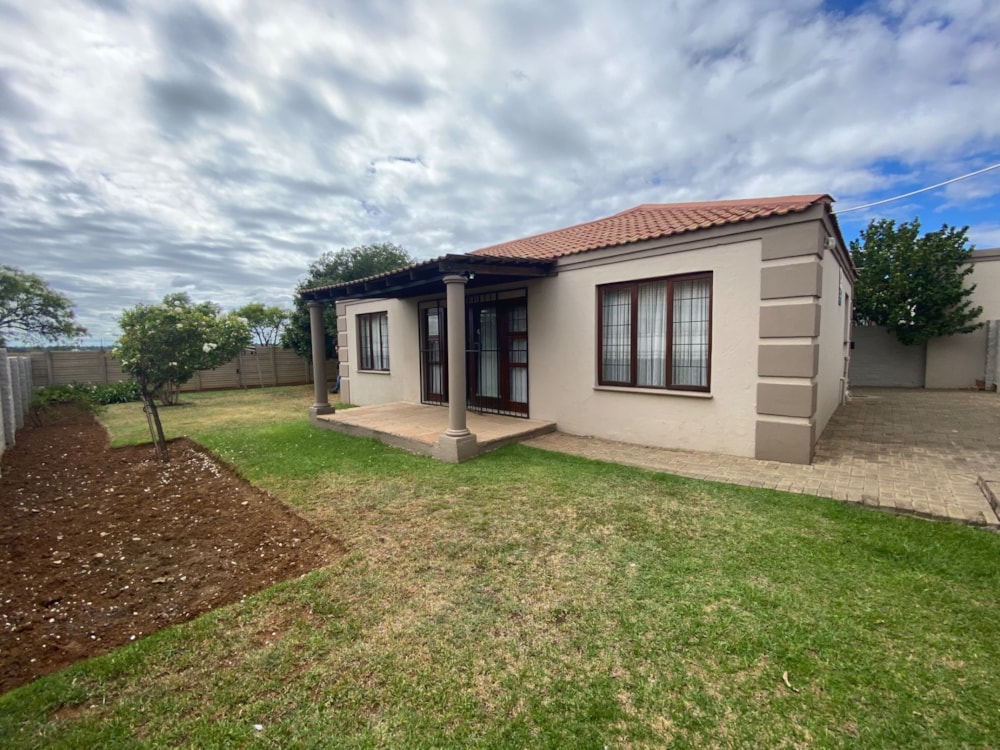 Townhouse sold in Langenhovenpark - 1BX1691591 Townhouse sold in Langenhovenpark - 1BX1691591