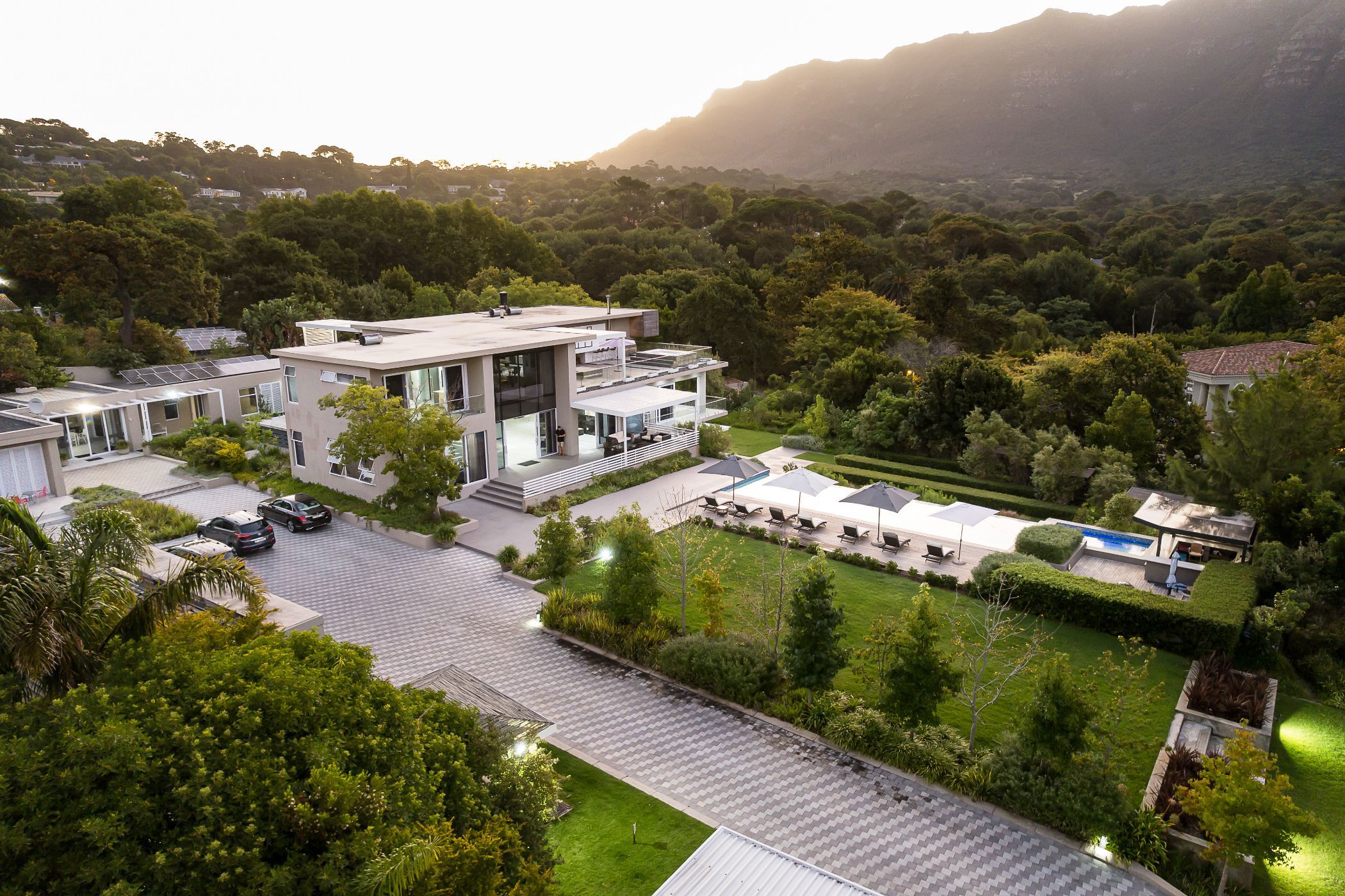 House for sale in Bishopscourt - KW1691525