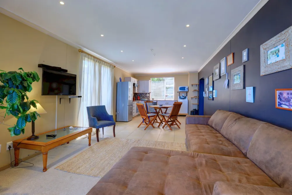 Apartment sold in Pinnacle Point Golf Estate - 1MB1691862