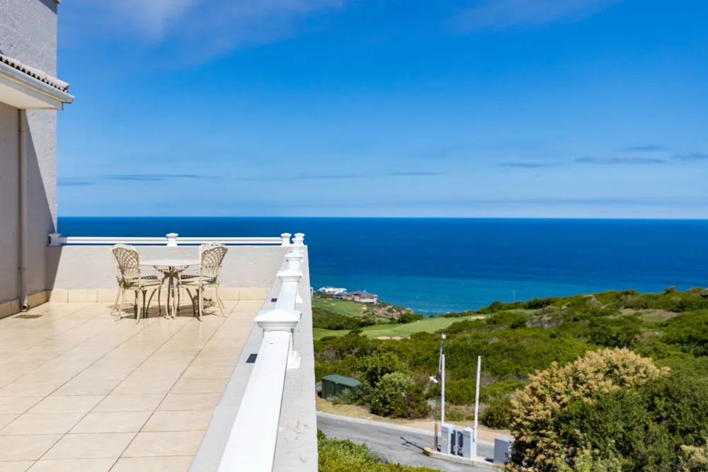 Apartment sold in Pinnacle Point Golf Estate - 1MB1691862