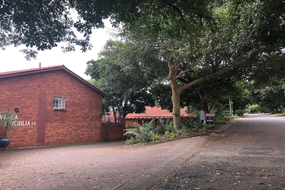 Townhouse sold in West Acres - 1NS1689302