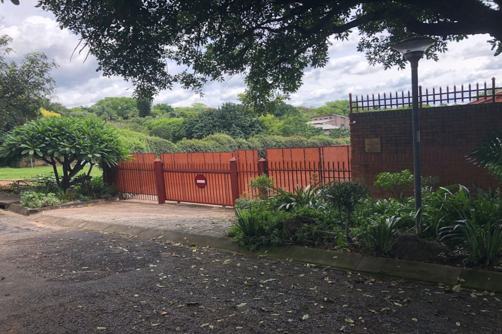 Townhouse sold in West Acres - 1NS1689302