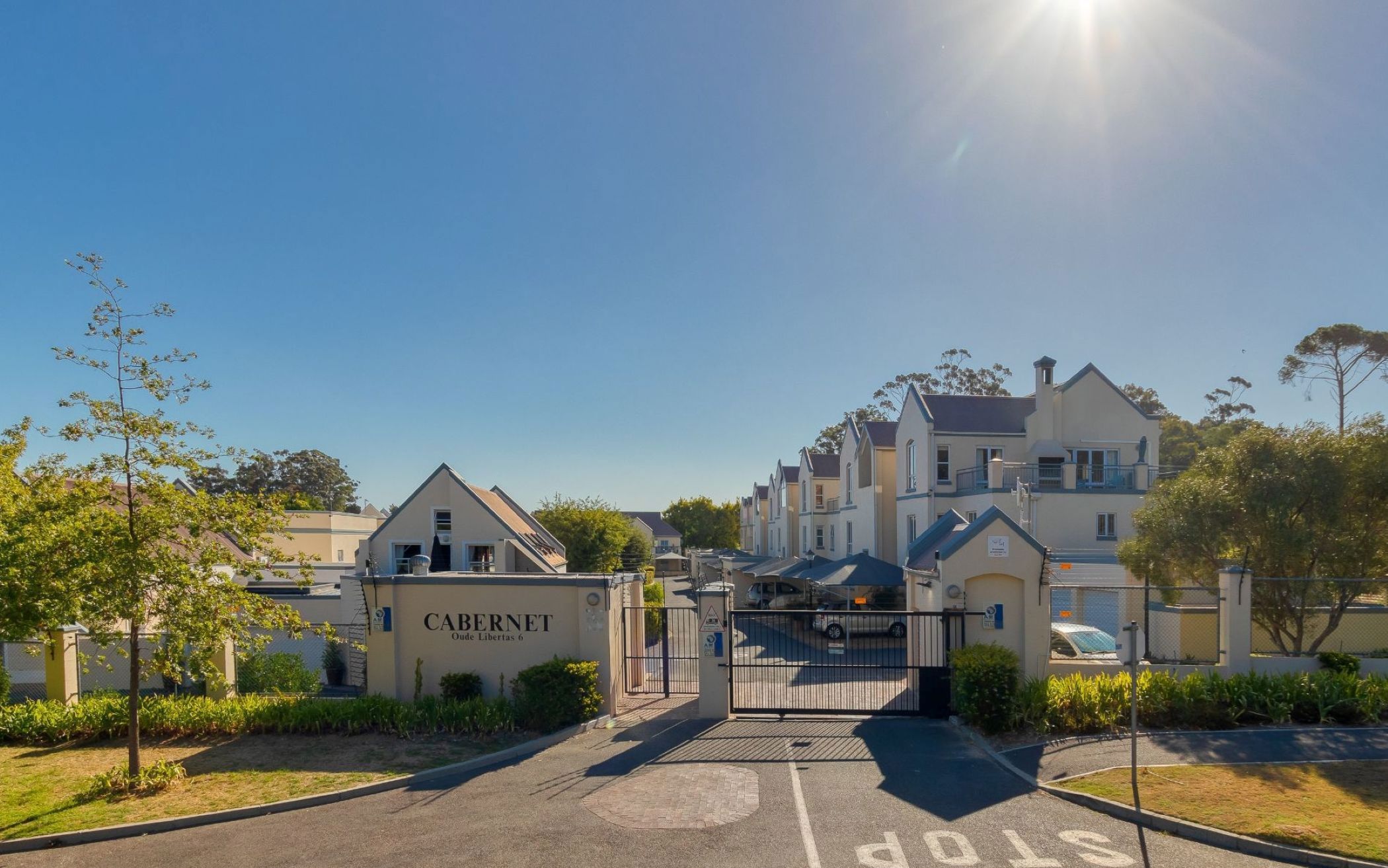 Apartment sold in Onder Papegaaiberg - ST1688814