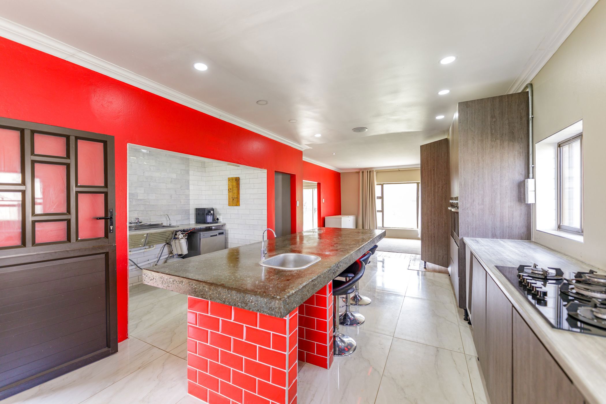 House sold in Northmead - EN1686414