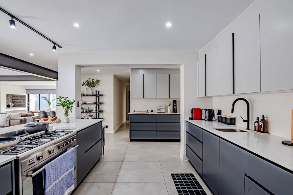 House sold in Silver Lakes Golf Estate - PT1714504 House sold in Silver Lakes Golf Estate - PT1714504