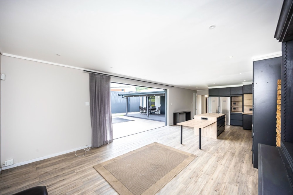 House for sale in Nahoon Valley Park - 1EZ1690440 House for sale in Nahoon Valley Park - 1EZ1690440