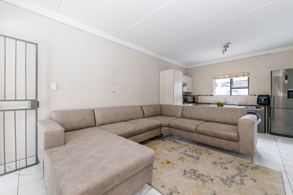 Townhouse sold in Honeydew, Randburg - RAN1688459 Townhouse sold in Honeydew, Randburg - RAN1688459