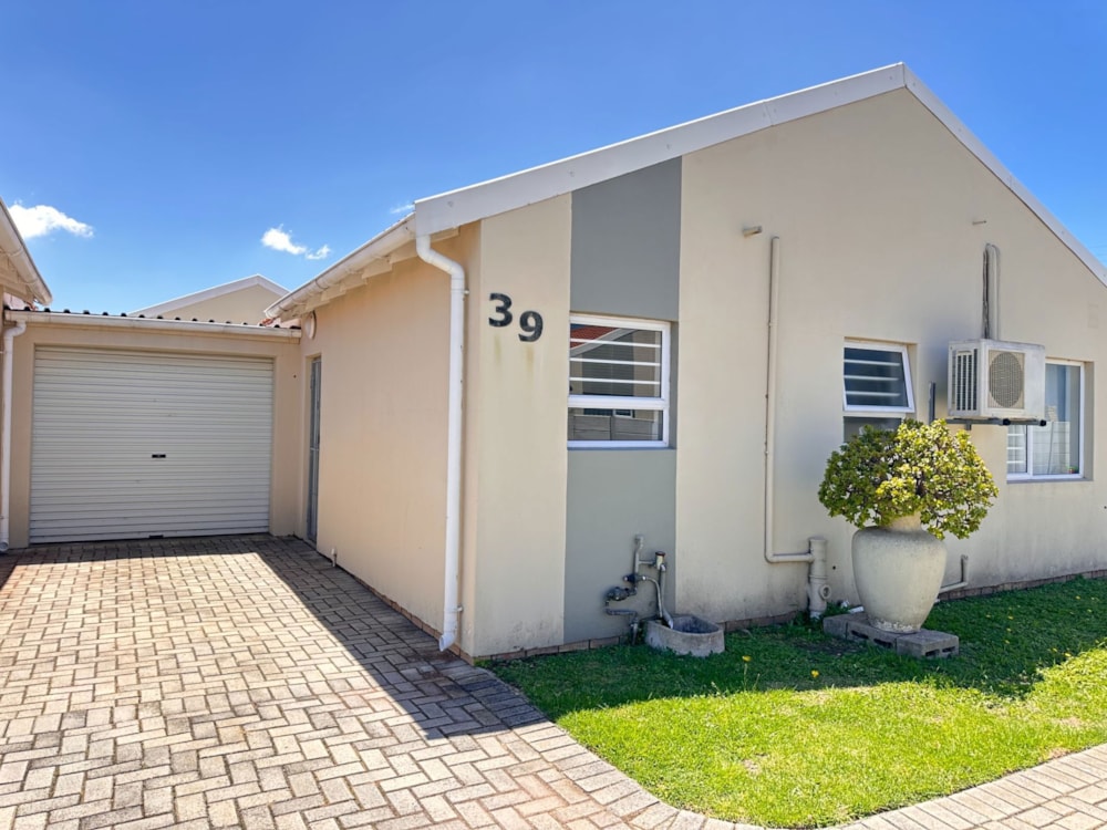 Apartment sold in Brentwood Park, Port Elizabeth, Gqeberha - 1PLZ1689001 Apartment sold in Brentwood Park, Port Elizabeth, Gqeberha - 1PLZ1689001