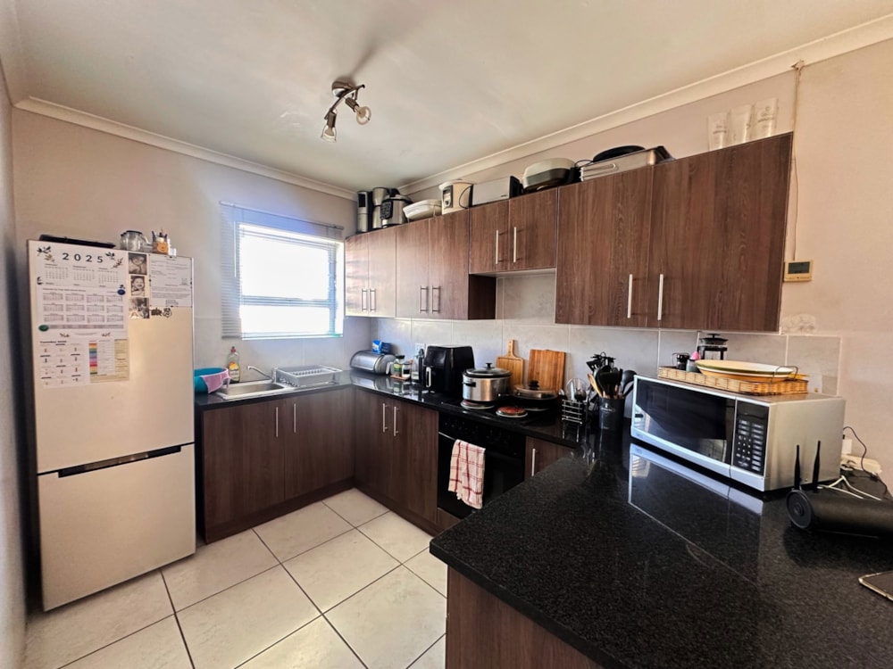 Apartment sold in Brentwood Park, Port Elizabeth, Gqeberha - 1PLZ1689001 Apartment sold in Brentwood Park, Port Elizabeth, Gqeberha - 1PLZ1689001