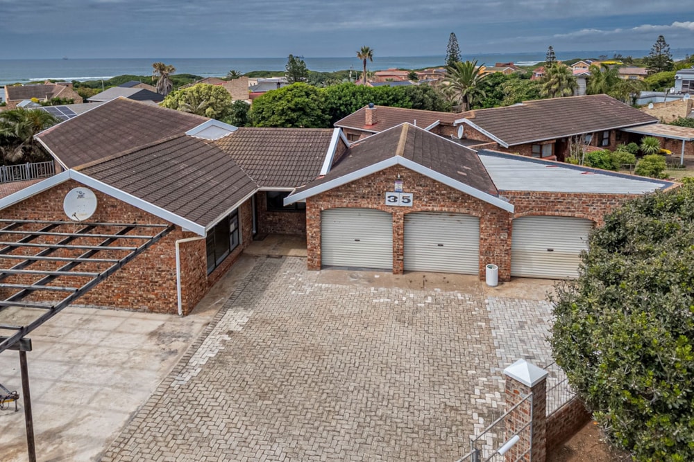House for sale in Bluewater Bay, Port Elizabeth, Gqeberha - 1PLZ1691182 House for sale in Bluewater Bay, Port Elizabeth, Gqeberha - 1PLZ1691182