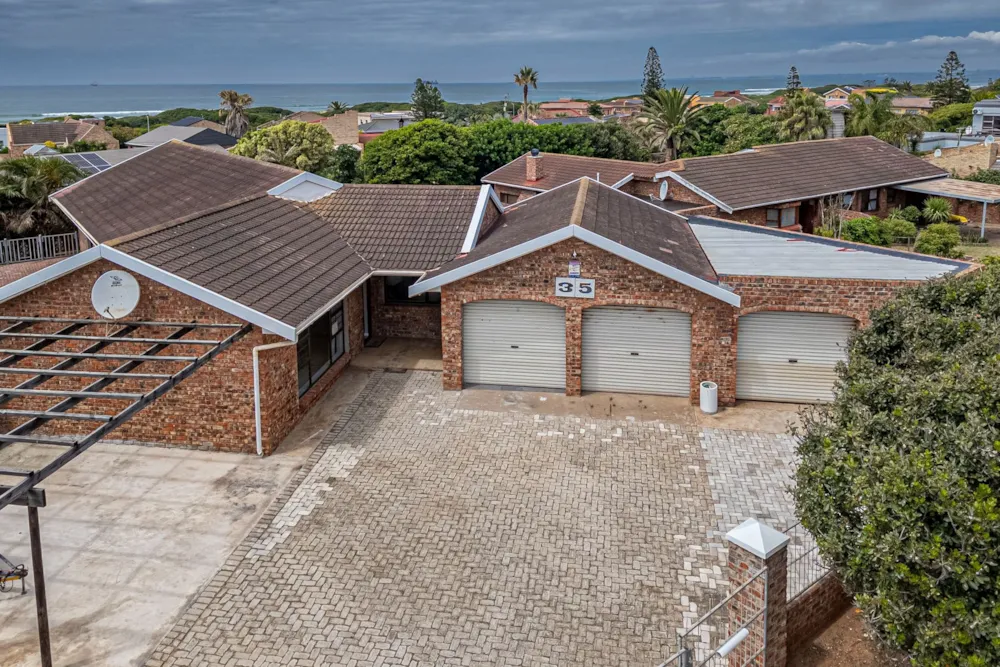 House sold in Bluewater Bay, Port Elizabeth, Gqeberha - 1PLZ1691182 House sold in Bluewater Bay, Port Elizabeth, Gqeberha - 1PLZ1691182